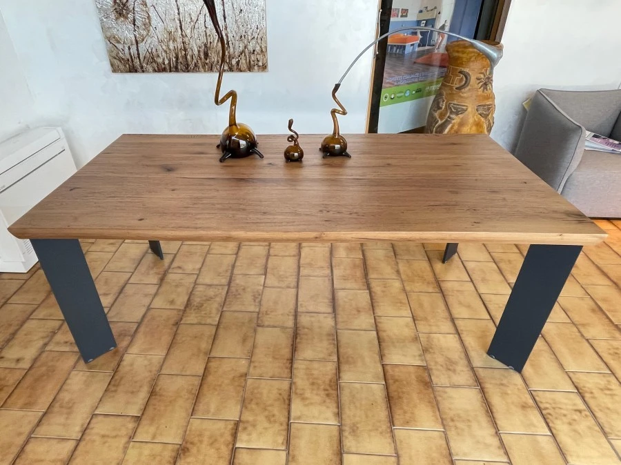 Tavolo rettangolare Devina Nais Master