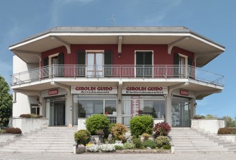foto negozio Giroldi Guido Arredamenti