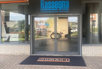 foto negozio Rassegna contemporanei d'arredo