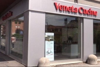 foto negozio Veneta Cucine Bergamo