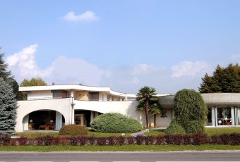 foto negozio Villa Cermenati Arredamenti S.r.l