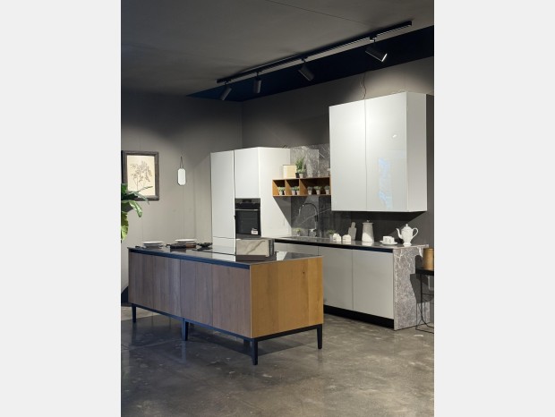 Cucina con Isola Arredo3 Asia / glass