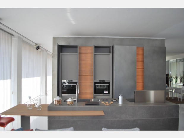 Cucina con Isola Modulnova BLADE laccato satinato