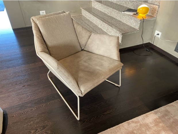 Poltrona Saba Italia New York Armchair