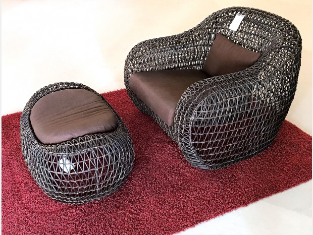 Poltrona con pouf Elite KEBA