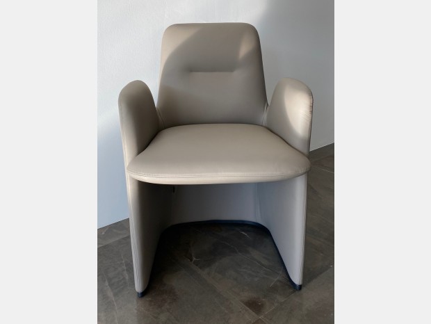 Poltroncina Poliform GUEST