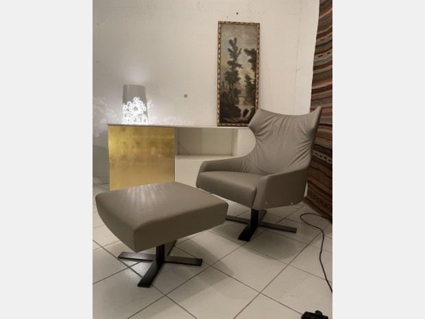 Poltrona con pouf Busnelli Grace