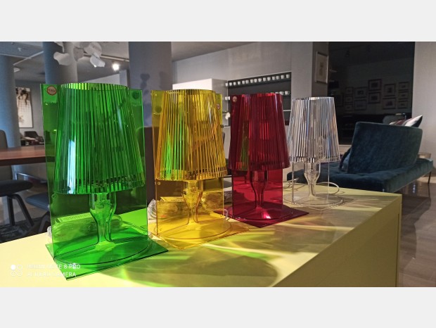 Lampada da tavolo Kartell TAKE