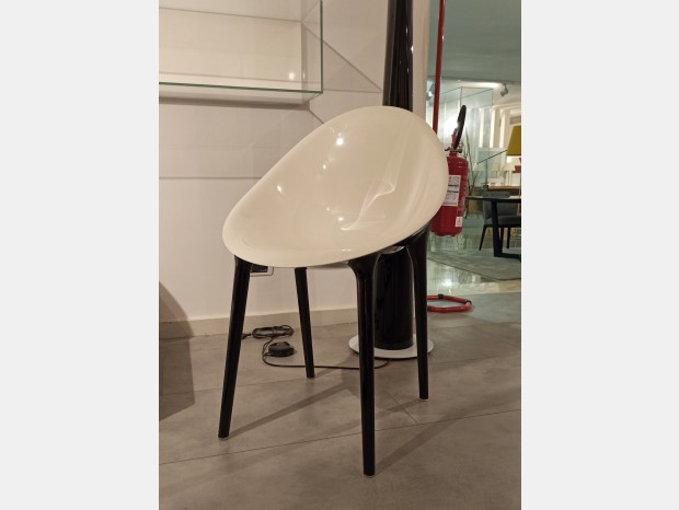 Poltroncina Kartell SUPER IMPOSSIBLE