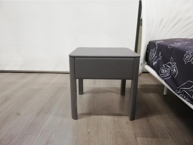Comodino Flou Batò