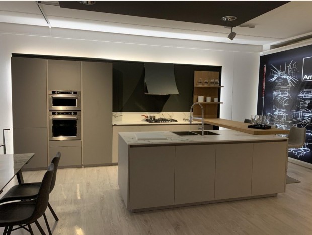Cucina con Isola Arrital AK Project grigio opaco