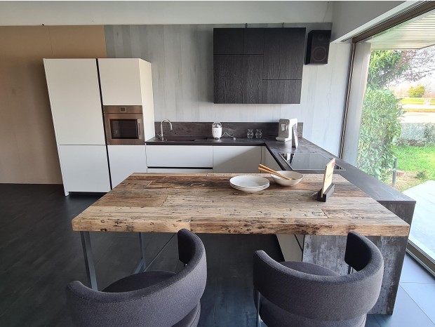 Cucina con penisola Valdesign Logica 2.2