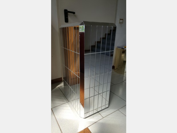 Oggettistica Arnaboldi Interiors PODIO PLEXIGLASS SPECCHIATO