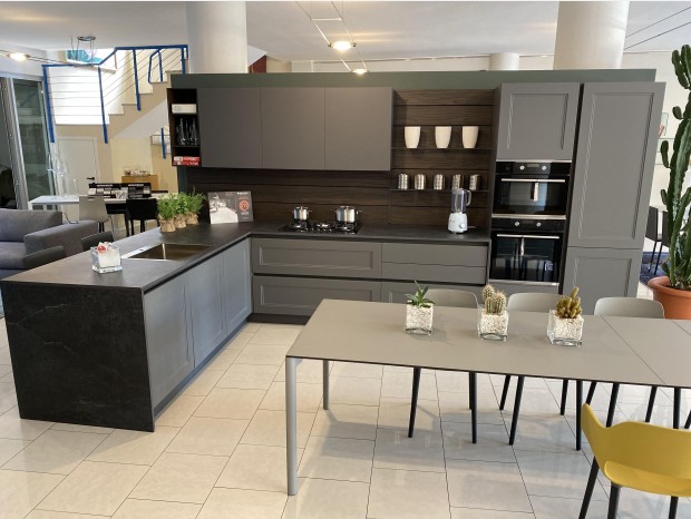 Cucina con penisola Arredo3 MEG