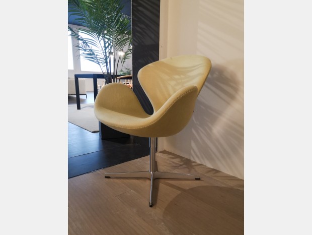 Poltrona Fritz Hansen Swan