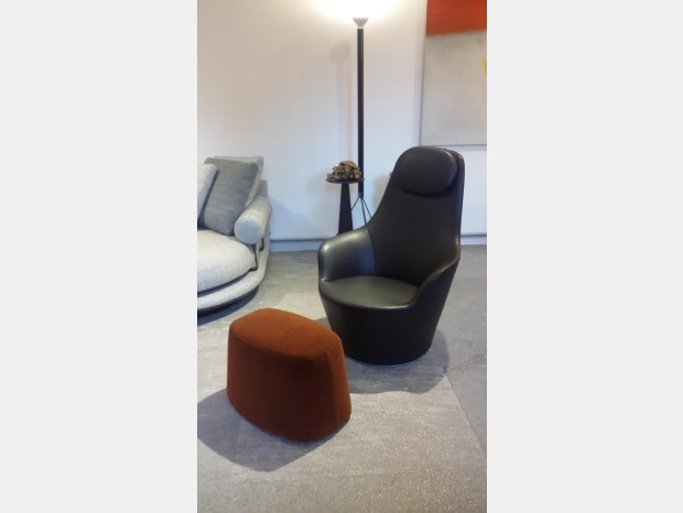 Poltrona con pouf B&B Italia Harbor