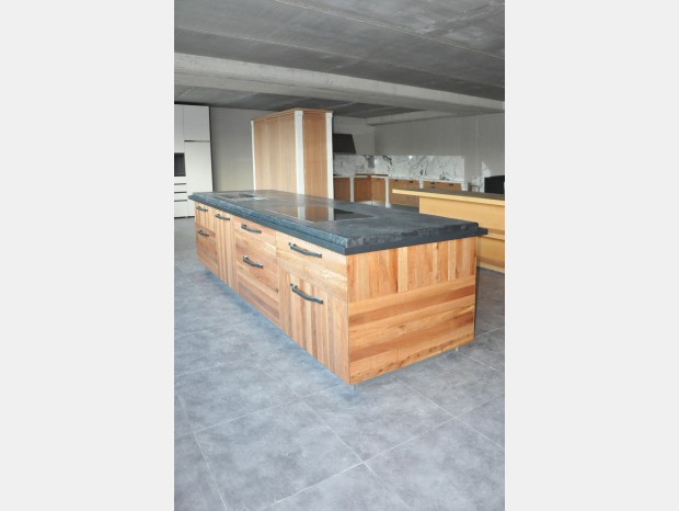 Cucina con Isola Produzione Artigianale ISOLA CERRO