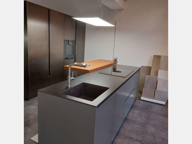 Cucina con Isola Antares cucine AS10 LINE + SISTEMA
