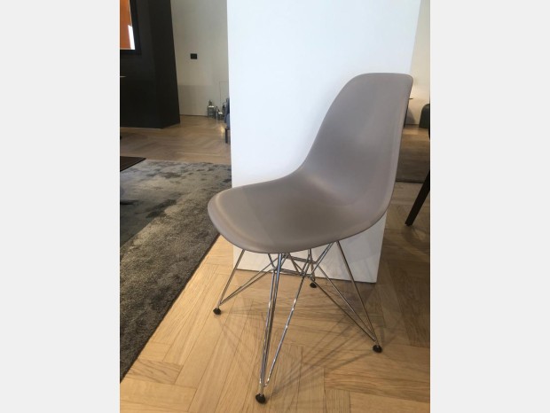 Sedia senza braccioli Vitra DSR