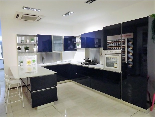Cucina con penisola Veneta Cucine Oyster