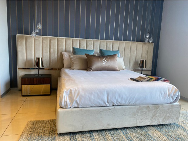 Letto matrimoniale con contenitore Produzione Artigianale Cannettato