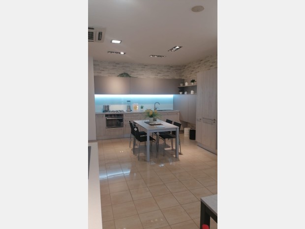 Cucina angolare Veneta Cucine ethica decorativo