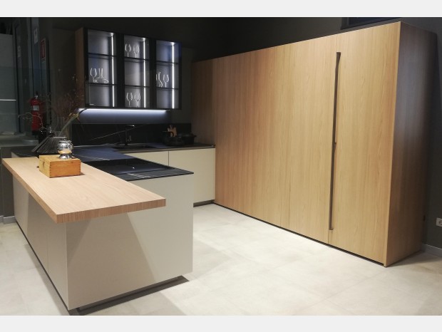Cucina angolare Ernestomeda One 80 e Inspace