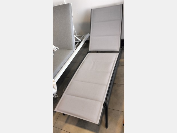 Lettino Outdoor Bizzotto Cleopas Antracite rete grigio chiaro