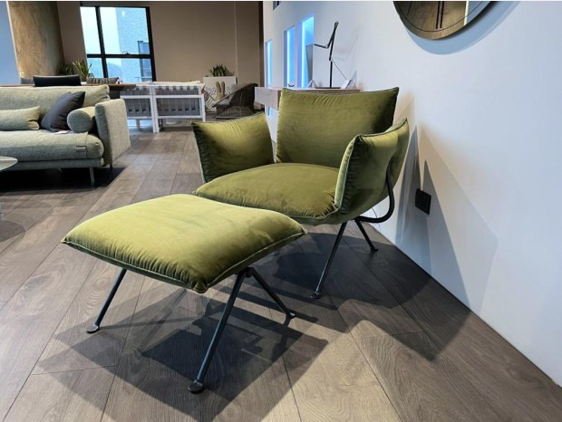 Poltrona con pouf Magis | OFFICINA + OTTOMANA