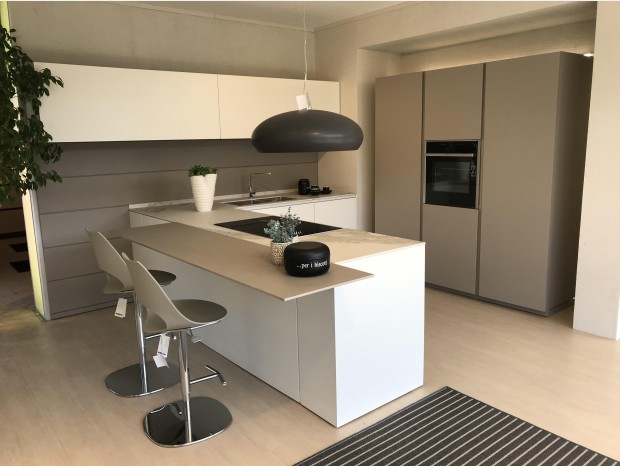 Cucina con penisola Modulnova LIGHT