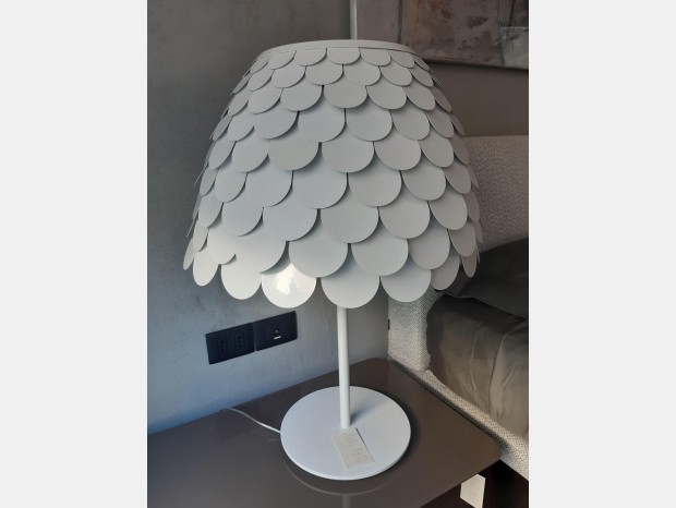 Lampada da tavolo FontanaArte Carmen