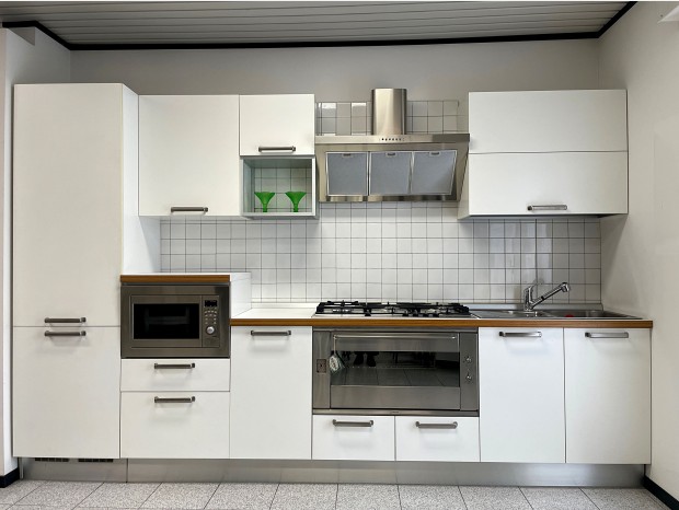 Cucina lineare Mia Alba