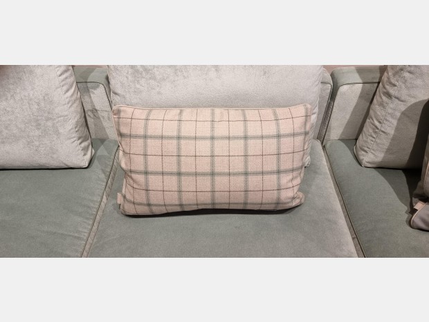 Cuscino Poltrona Frau Zelander check di Loro Piana