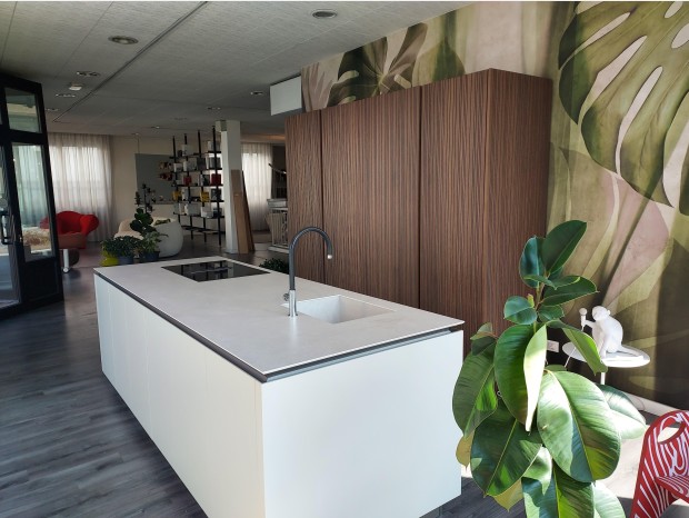 Cucina con Isola Binova BLUNA WOOD LINE IMP. ROVERE TABACCO