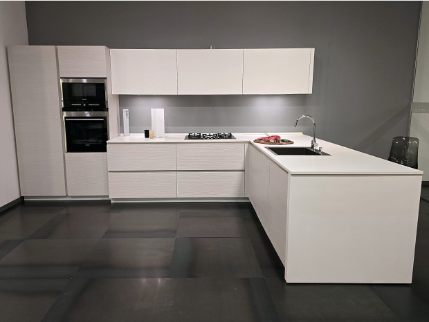 Cucina con penisola Cesar Yara