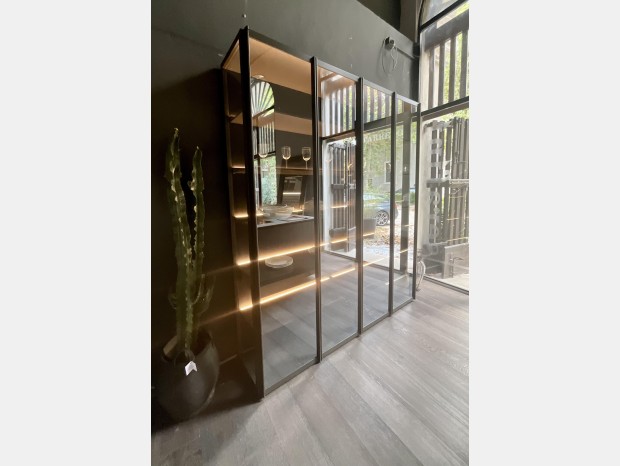 Libreria Poliform wall system