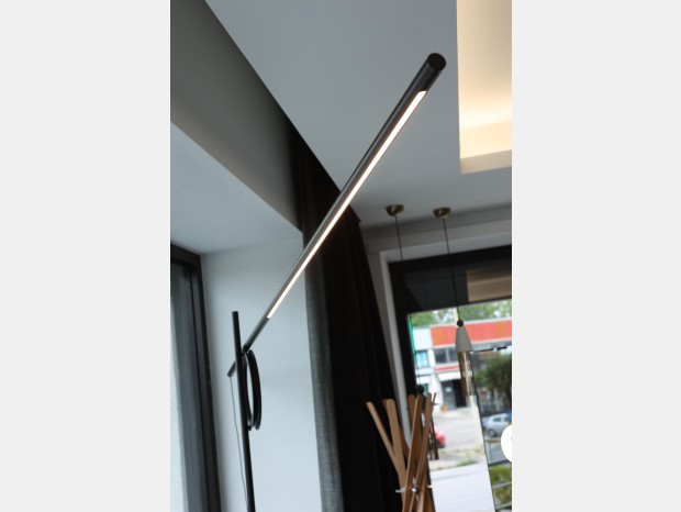Lampada da terra Pallucco Tangent XL
