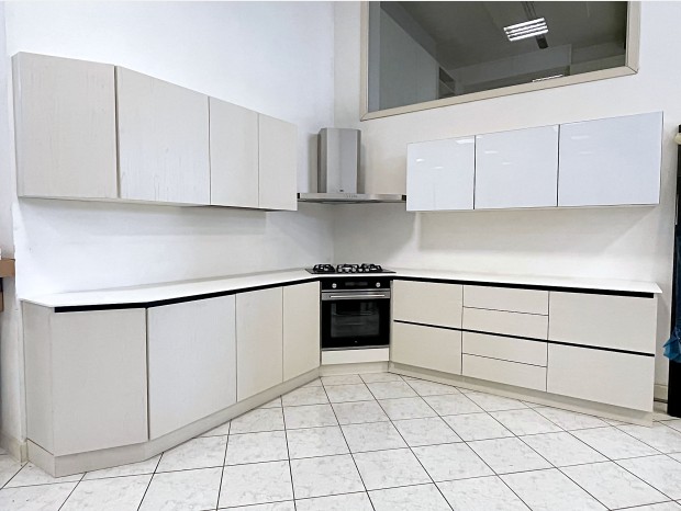 Cucina angolare Falegnameria Gazzurelli FG 1
