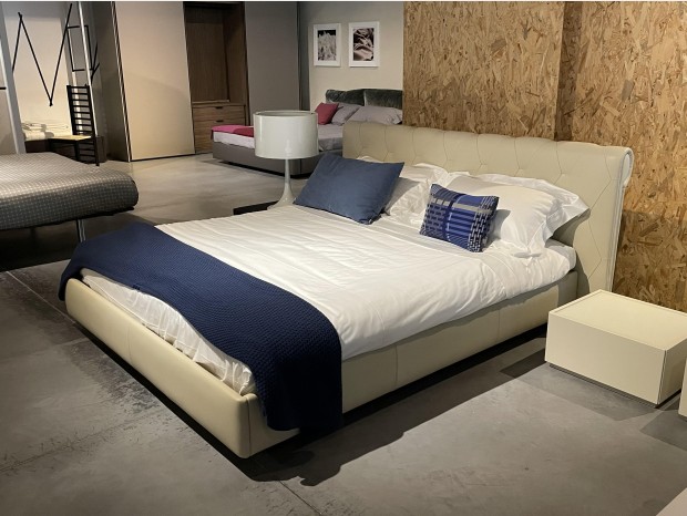 Letto matrimoniale Poltrona Frau Bluemoon