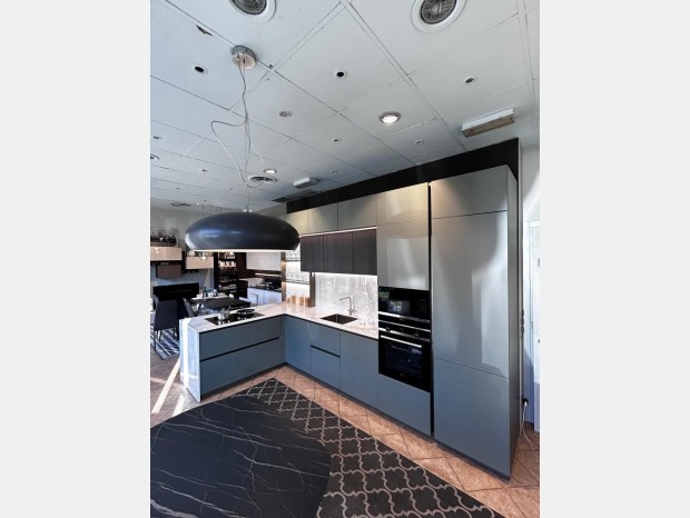 Cucina con penisola Veneta Cucine Lounge