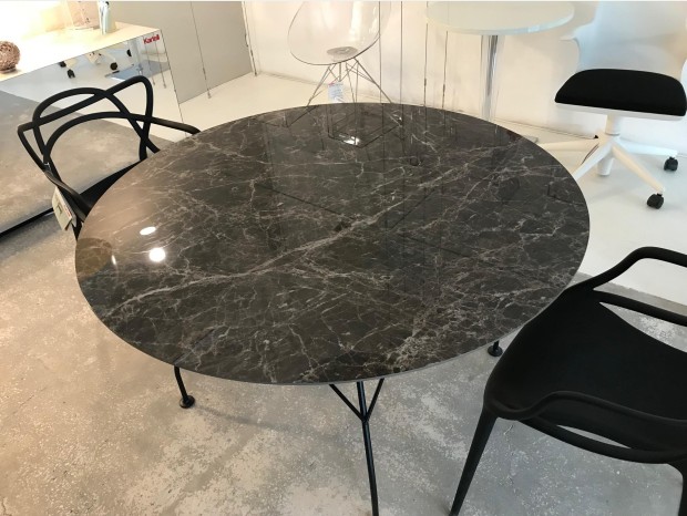 Tavolo rotondo Kartell Glossy