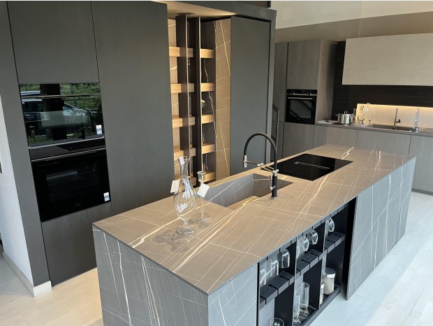 Cucina con Isola Modulnova BLADE - MH6