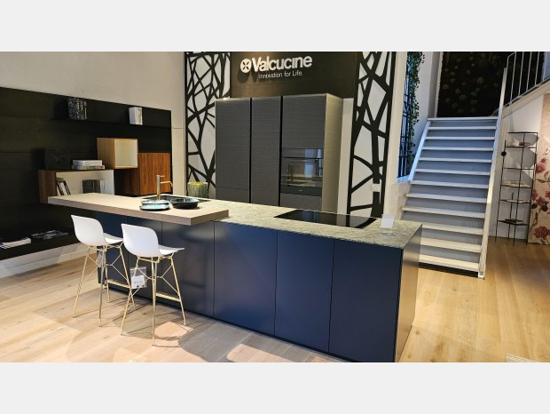 Cucina con Isola Valcucine Artematica