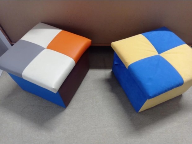 Pouf Produzione Artigianale Contenitore