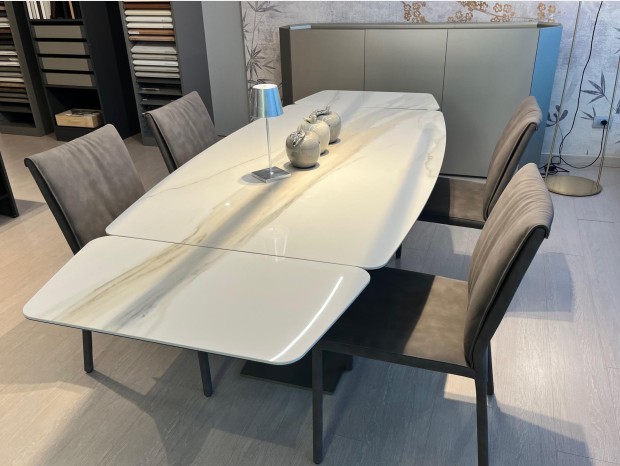 Tavolo e sedia Cattelan Italia Duffy Keramik drive + 4 Italia