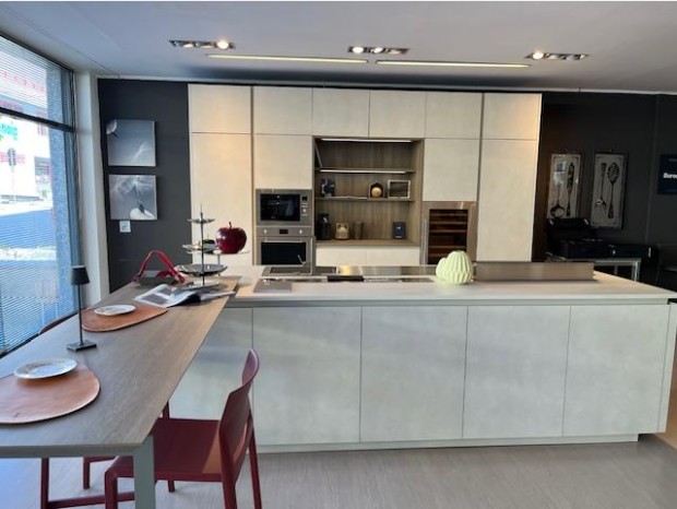 Cucina con Isola Euromobil Lain 33°