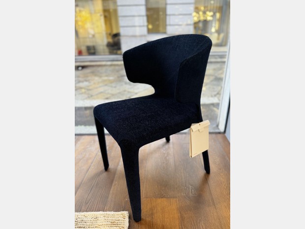 Sedia con braccioli Cassina Hola