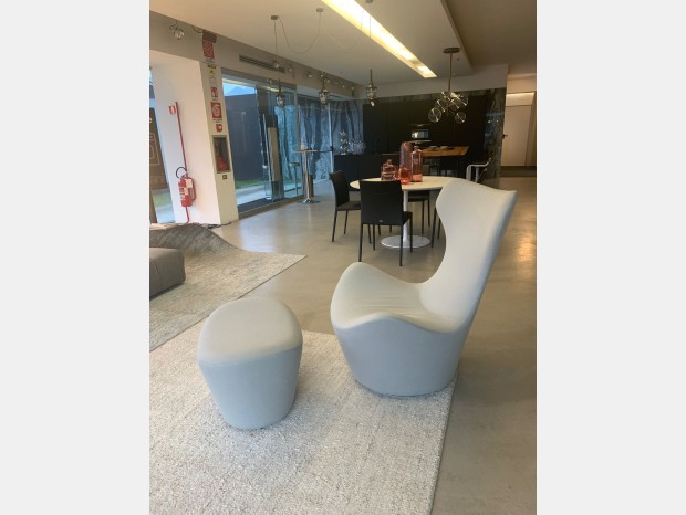 Poltrona B&B Italia grande papilio con ottoman