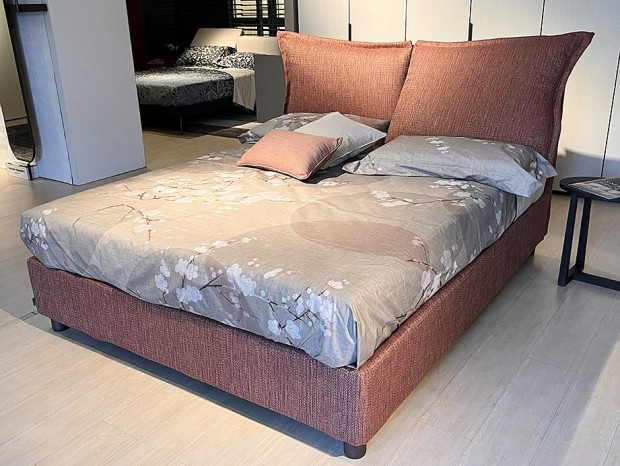 Letto matrimoniale con contenitore Oggioni Mariposa