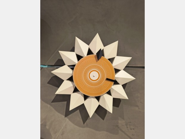 Orologio Vitra Diamond Markers Clock